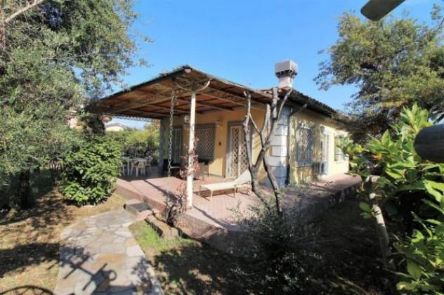 casa indipendente in vendita a Forte dei Marmi