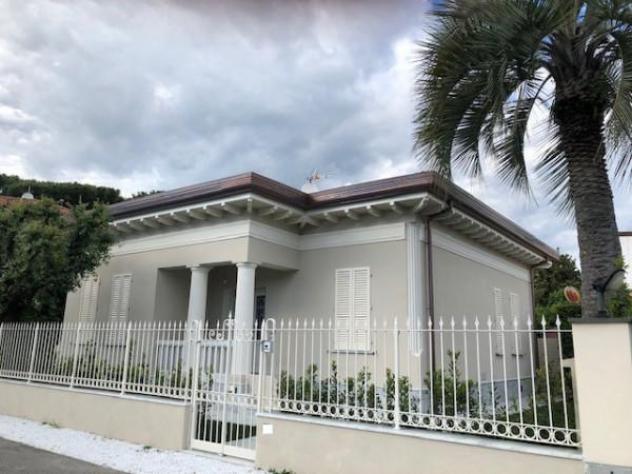 casa indipendente in vendita a Forte dei Marmi