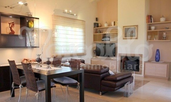 appartamento in vendita a Forte dei Marmi in zona Vittoria Apuana