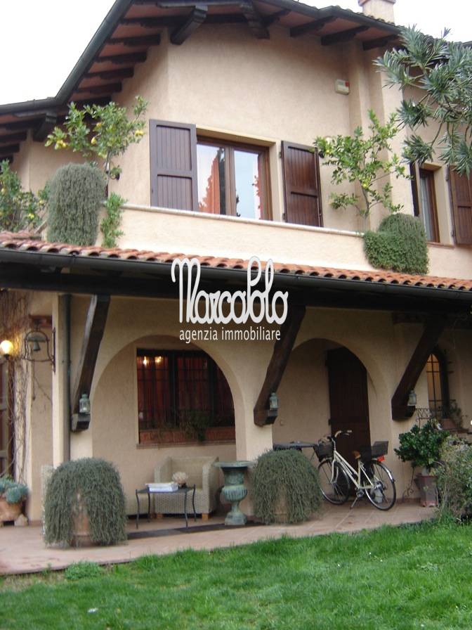 casa indipendente in vendita a Forte dei Marmi