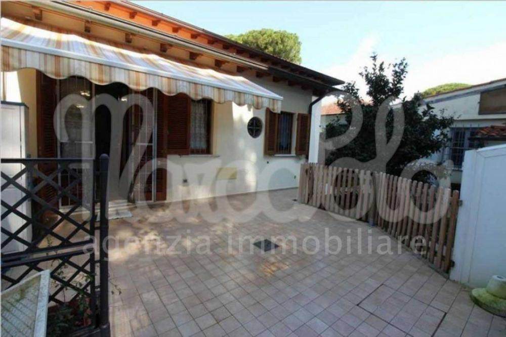 casa indipendente in vendita a Forte dei Marmi
