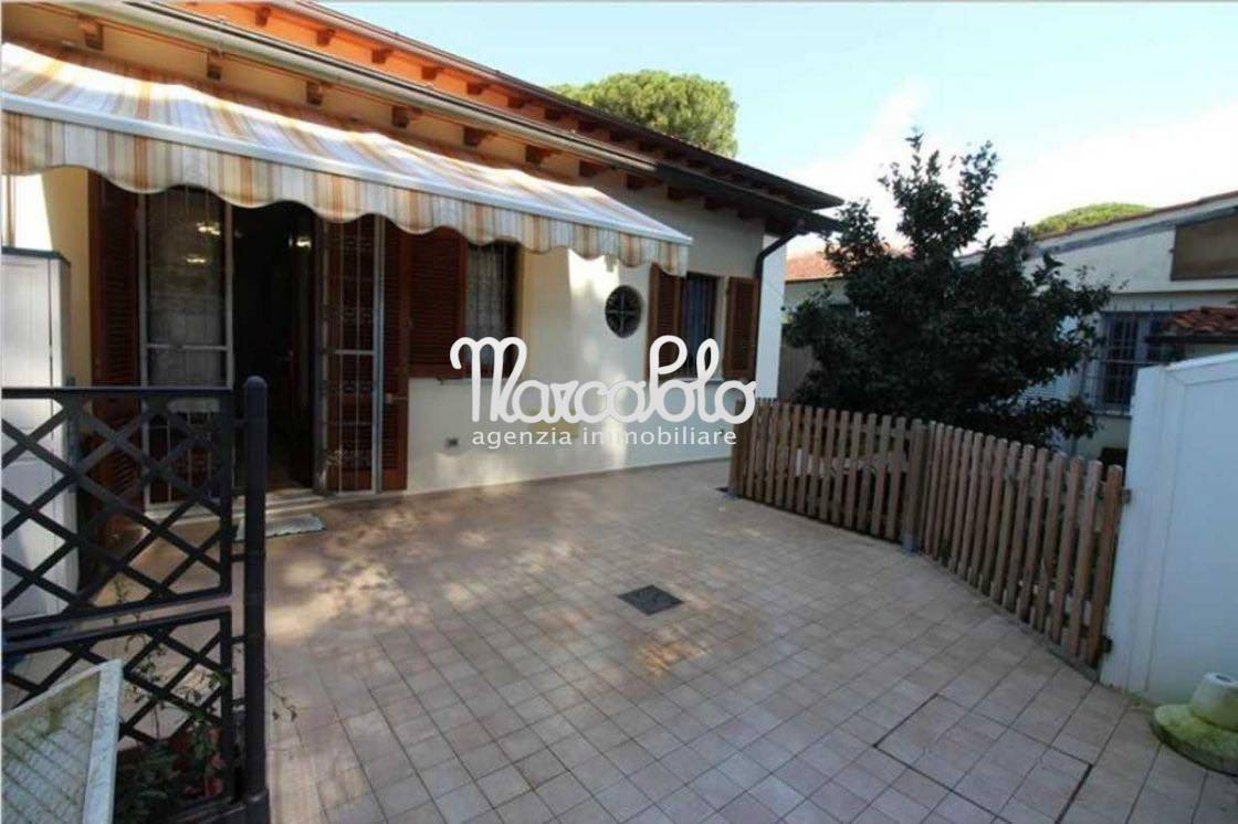 casa indipendente in vendita a Forte dei Marmi