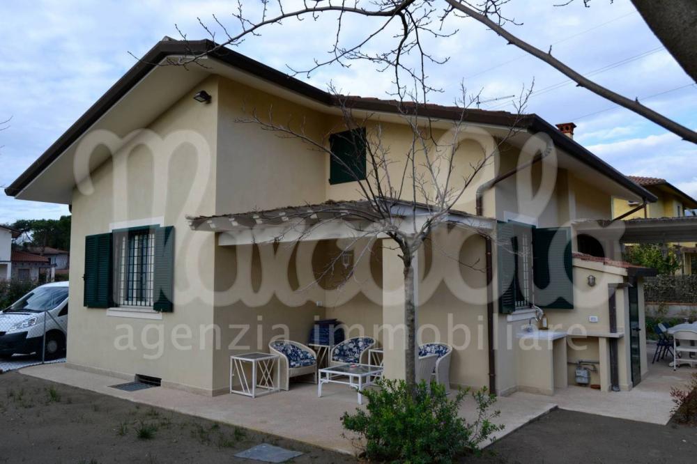 casa indipendente in vendita a Forte dei Marmi