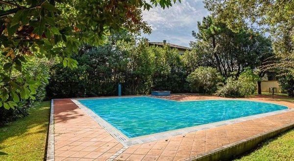 casa indipendente in vendita a Forte dei Marmi