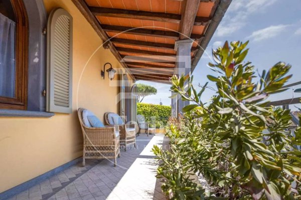 casa indipendente in vendita a Forte dei Marmi