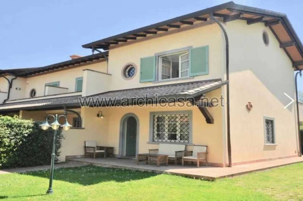 casa indipendente in vendita a Forte dei Marmi