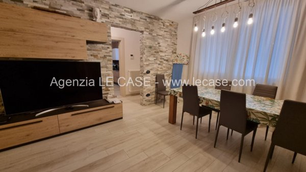 casa indipendente in vendita a Forte dei Marmi in zona Vittoria Apuana