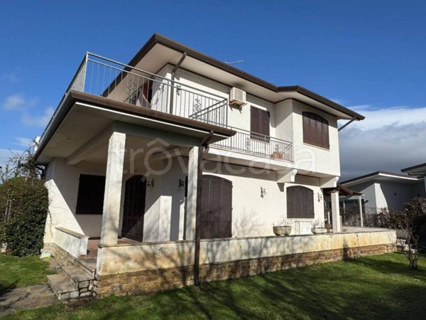 casa indipendente in vendita a Forte dei Marmi