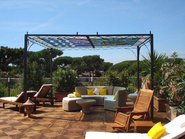 intera palazzina in vendita a Forte dei Marmi in zona Vittoria Apuana