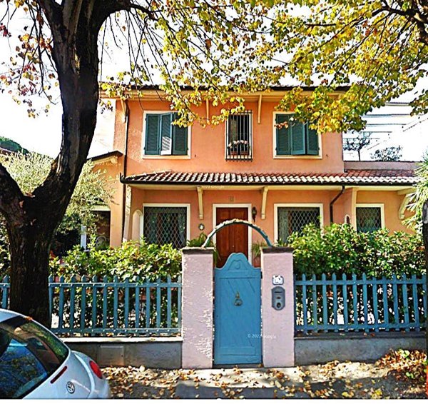 casa indipendente in vendita a Forte dei Marmi