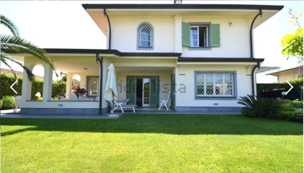 casa indipendente in vendita a Forte dei Marmi