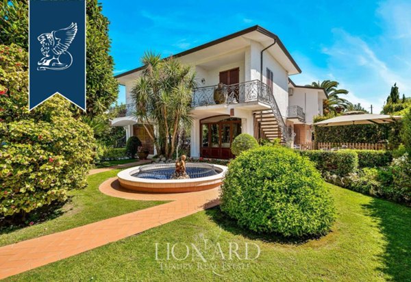 casa indipendente in vendita a Forte dei Marmi