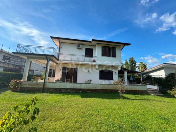 casa indipendente in vendita a Forte dei Marmi