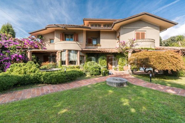 casa indipendente in vendita a Forte dei Marmi