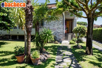 casa indipendente in vendita a Forte dei Marmi