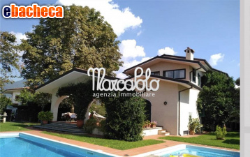 casa indipendente in vendita a Forte dei Marmi