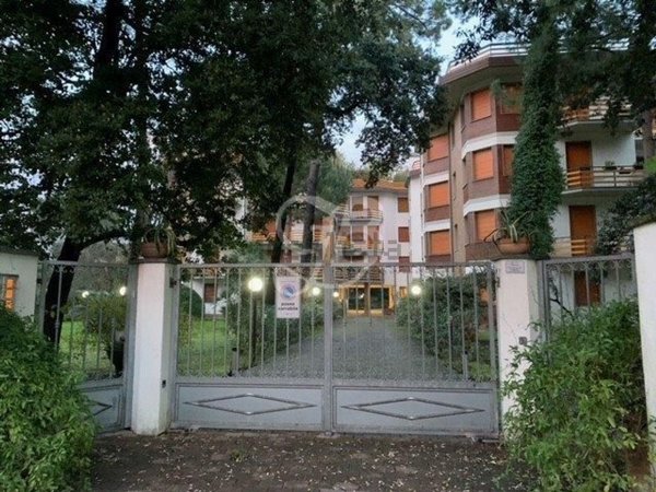 appartamento in vendita a Forte dei Marmi in zona Roma Imperiale