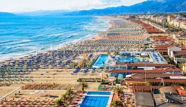 casa indipendente in vendita a Forte dei Marmi