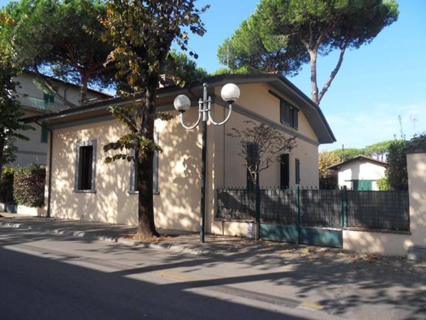 casa indipendente in vendita a Forte dei Marmi