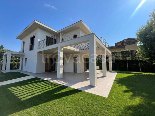 casa indipendente in vendita a Forte dei Marmi