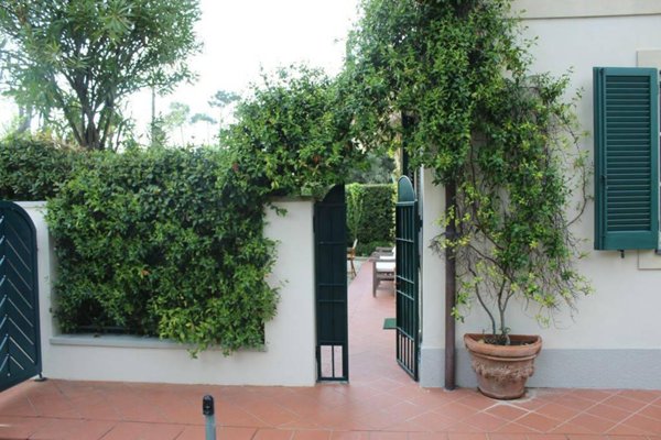 appartamento in vendita a Forte dei Marmi in zona Roma Imperiale
