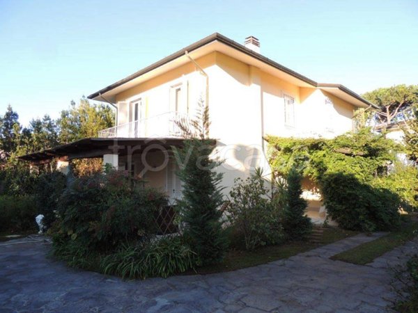 casa indipendente in vendita a Forte dei Marmi