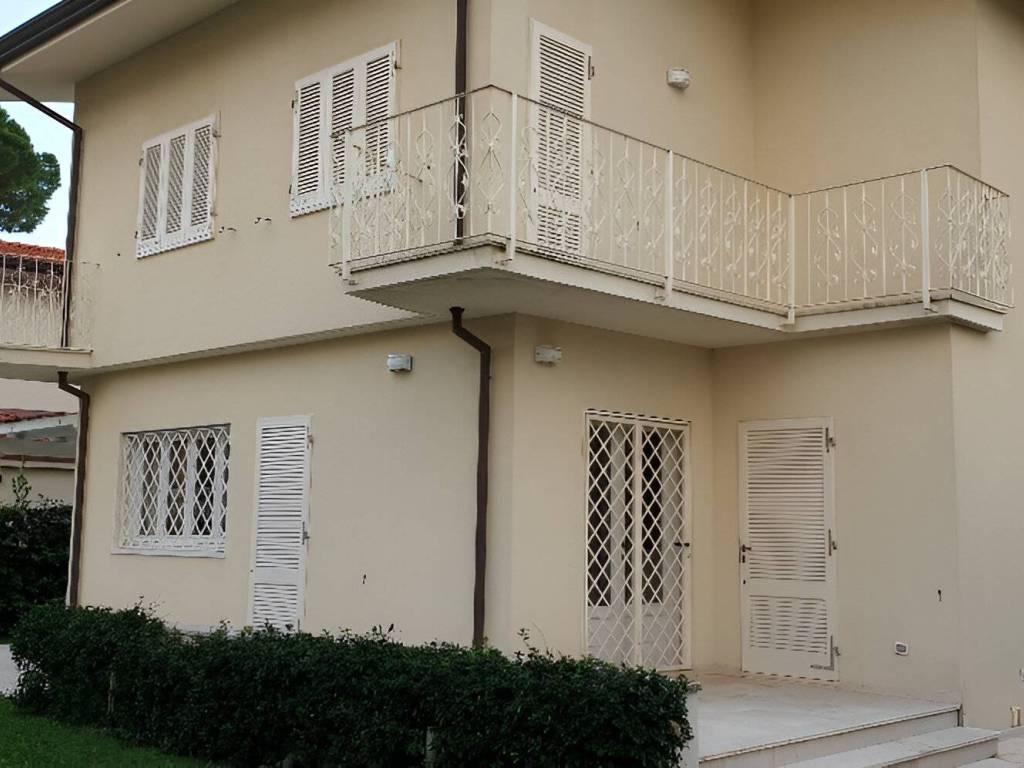 casa indipendente in vendita a Forte dei Marmi