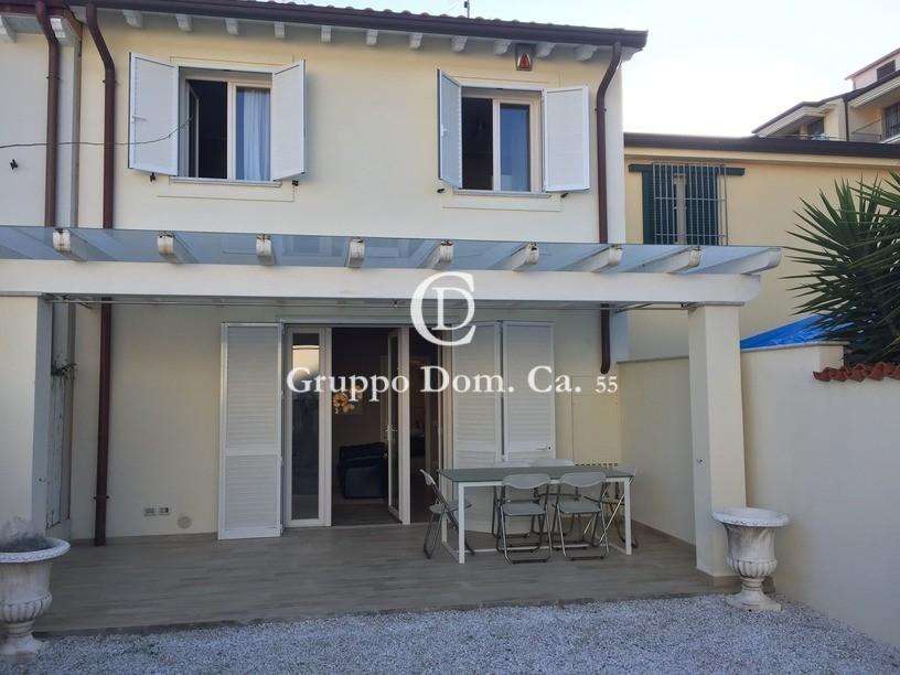 intera palazzina in vendita a Forte dei Marmi