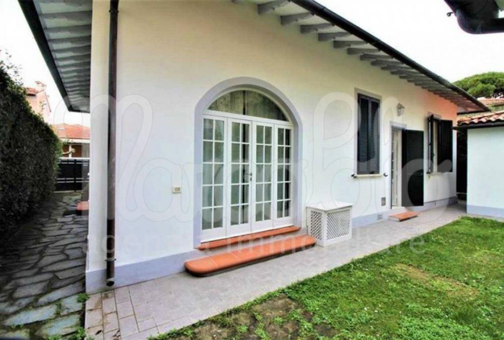 casa indipendente in vendita a Forte dei Marmi