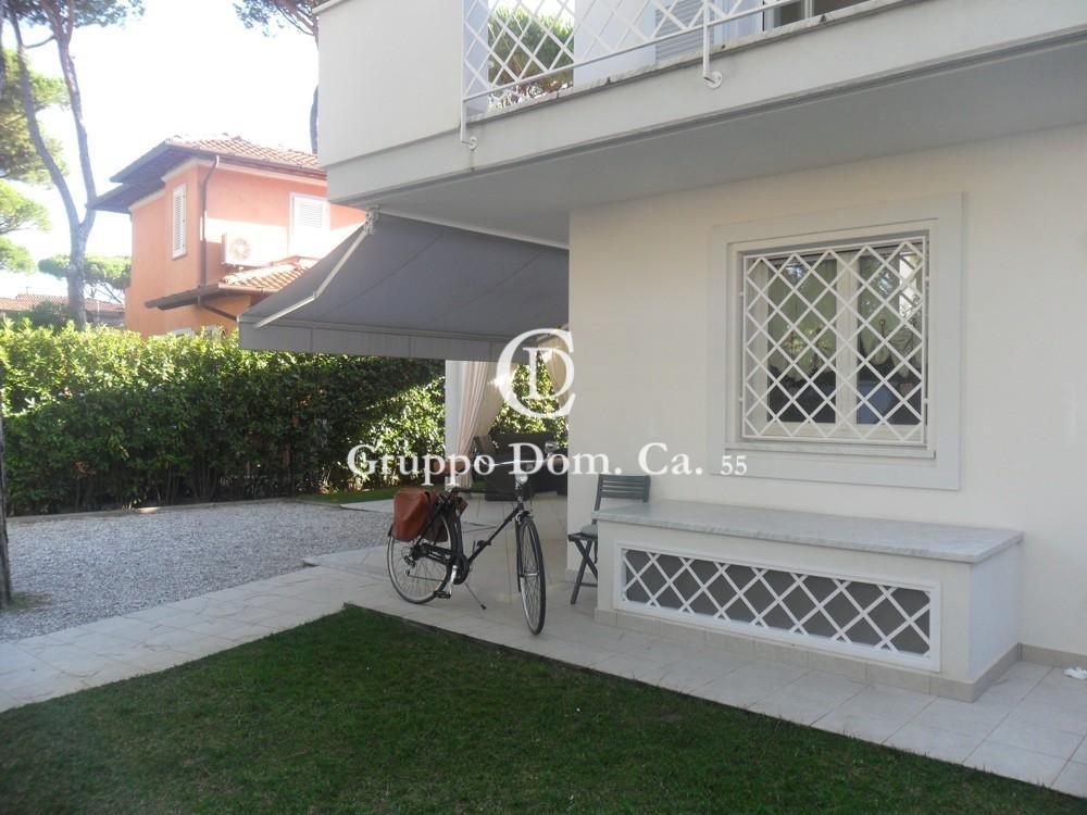 casa indipendente in vendita a Forte dei Marmi