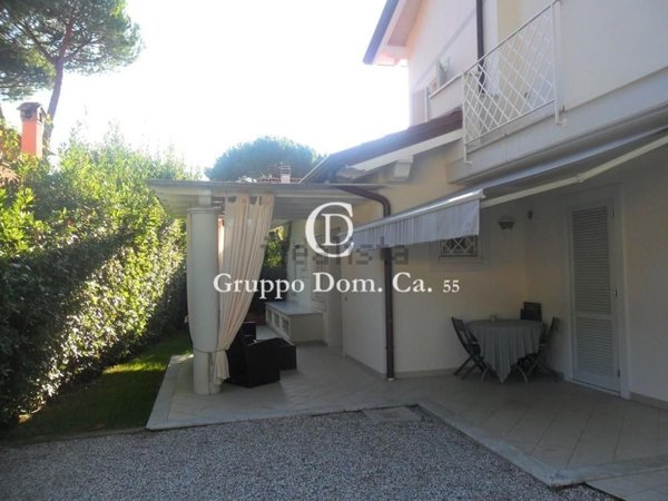 casa indipendente in vendita a Forte dei Marmi
