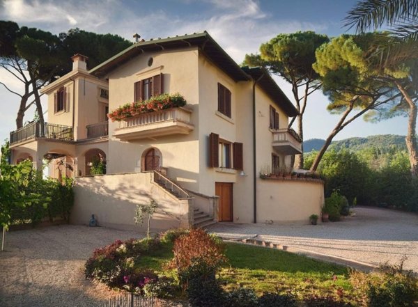 casa indipendente in vendita a Forte dei Marmi