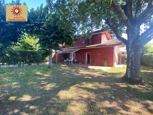 casa indipendente in vendita a Forte dei Marmi