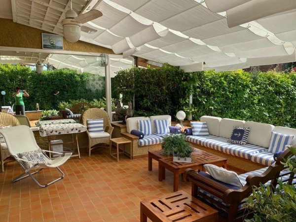casa indipendente in vendita a Forte dei Marmi