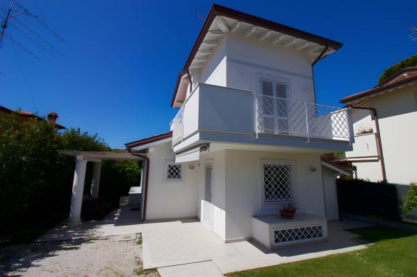 casa indipendente in vendita a Forte dei Marmi