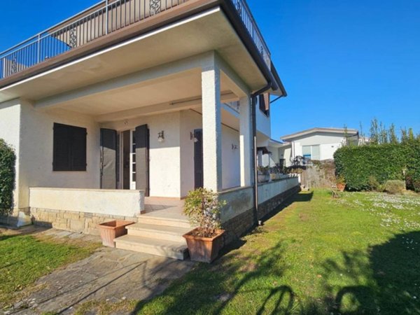 casa indipendente in vendita a Forte dei Marmi