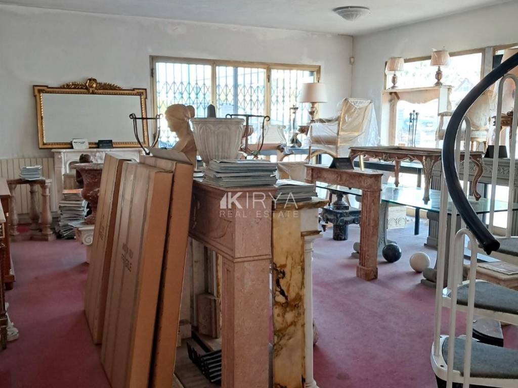 negozio in vendita a Forte dei Marmi