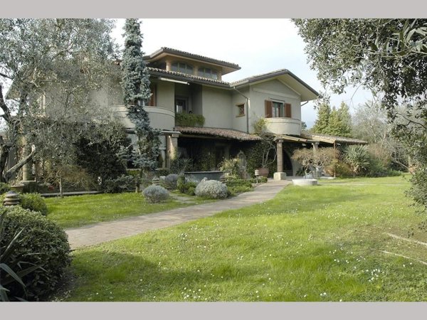 casa indipendente in vendita a Forte dei Marmi