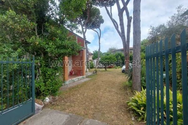 casa indipendente in vendita a Forte dei Marmi