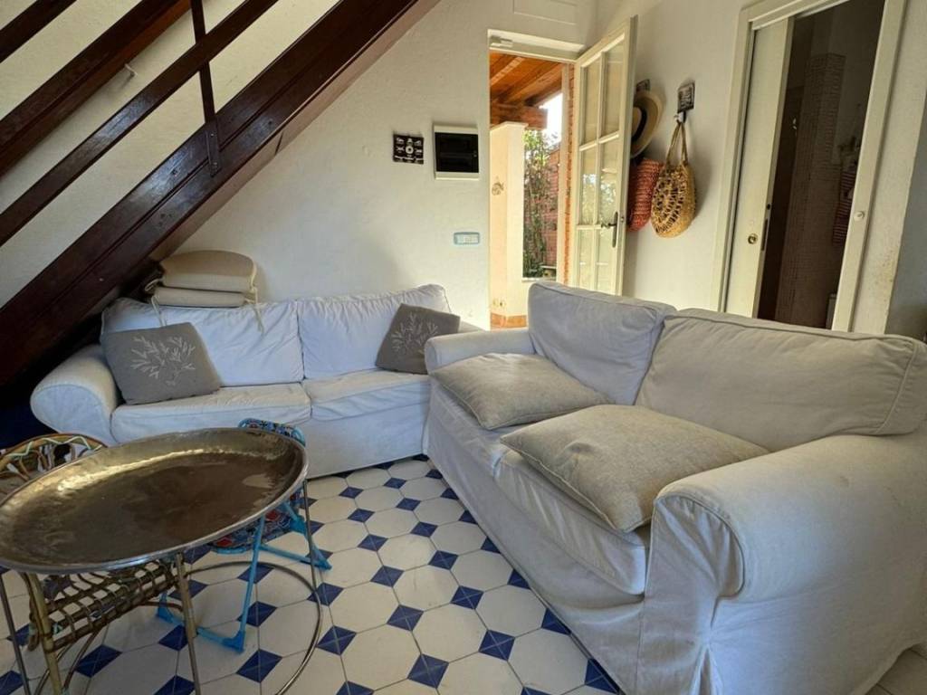 casa indipendente in vendita a Forte dei Marmi in zona Vittoria Apuana