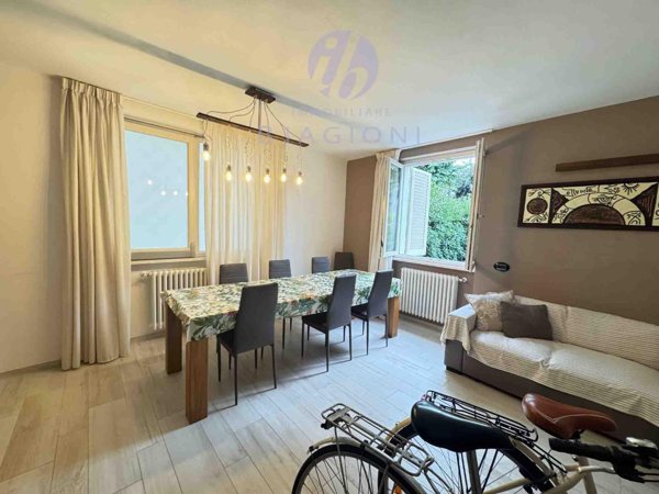casa indipendente in vendita a Forte dei Marmi in zona Vittoria Apuana
