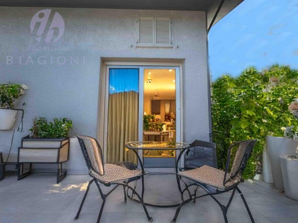 casa indipendente in vendita a Forte dei Marmi in zona Vittoria Apuana