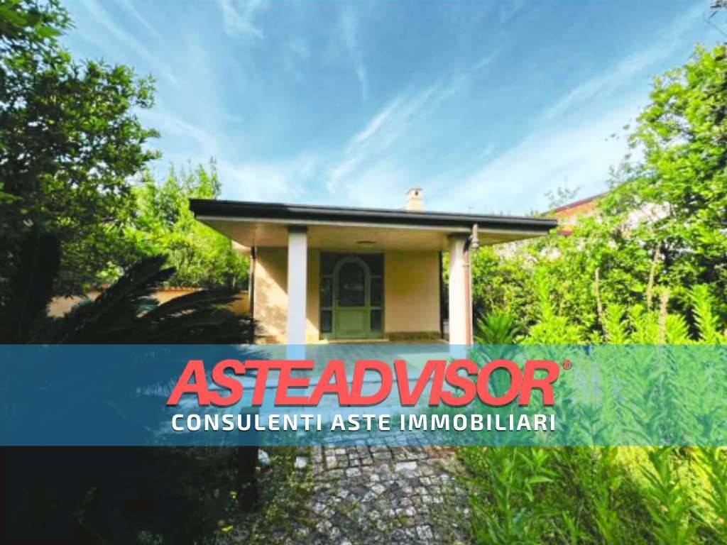 casa indipendente in vendita a Forte dei Marmi in zona Vittoria Apuana