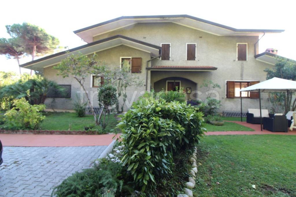casa indipendente in vendita a Forte dei Marmi