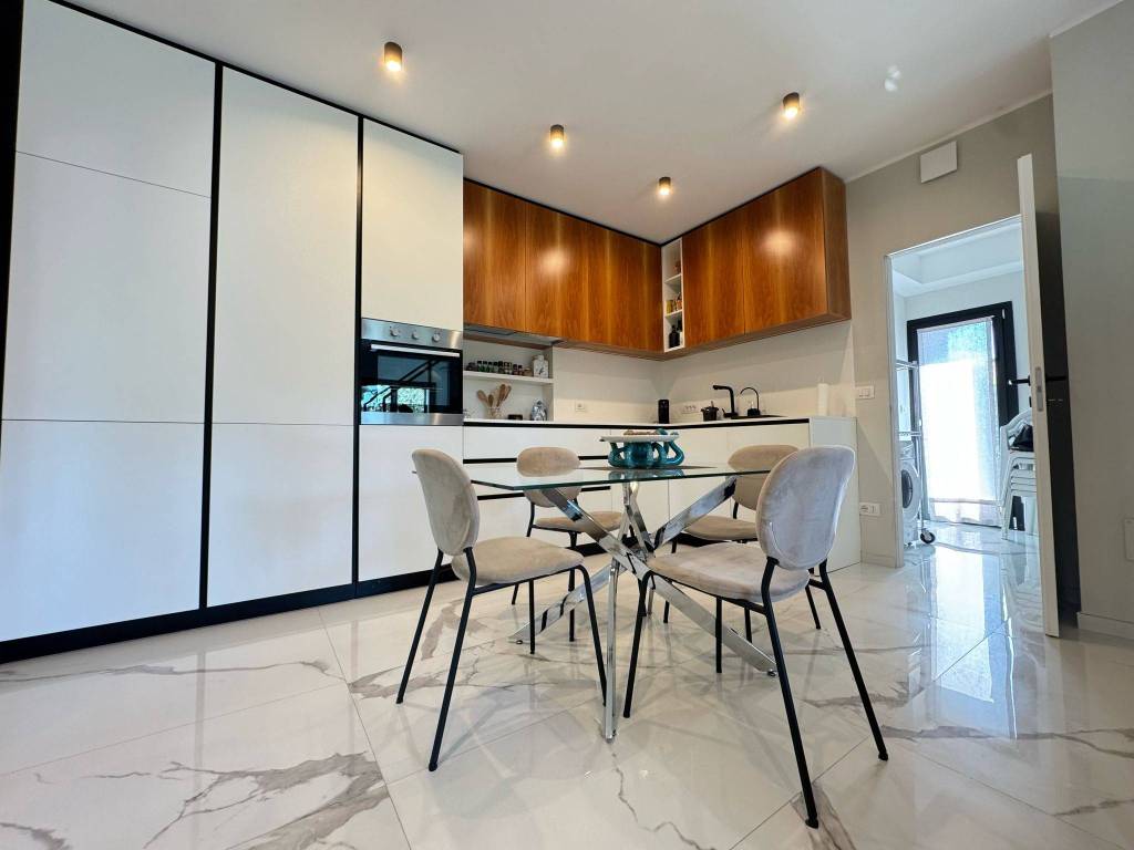 casa indipendente in vendita a Forte dei Marmi in zona Vittoria Apuana