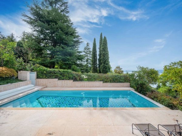 casa indipendente in vendita a Forte dei Marmi in zona Roma Imperiale