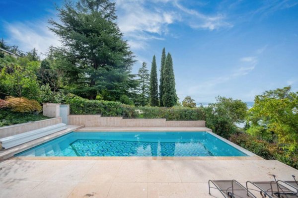 casa indipendente in vendita a Forte dei Marmi in zona Roma Imperiale