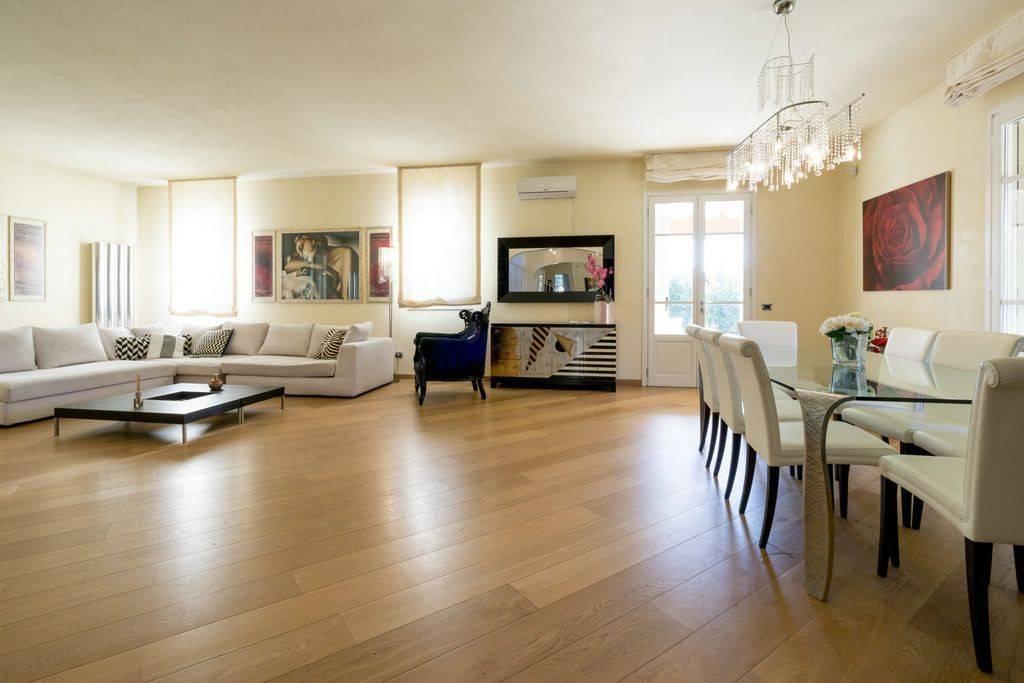 casa indipendente in vendita a Forte dei Marmi