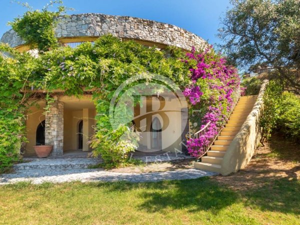 casa indipendente in vendita a Forte dei Marmi in zona Roma Imperiale