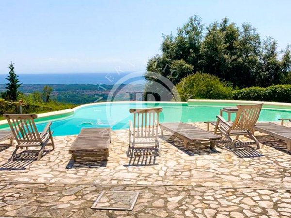 casa indipendente in vendita a Forte dei Marmi